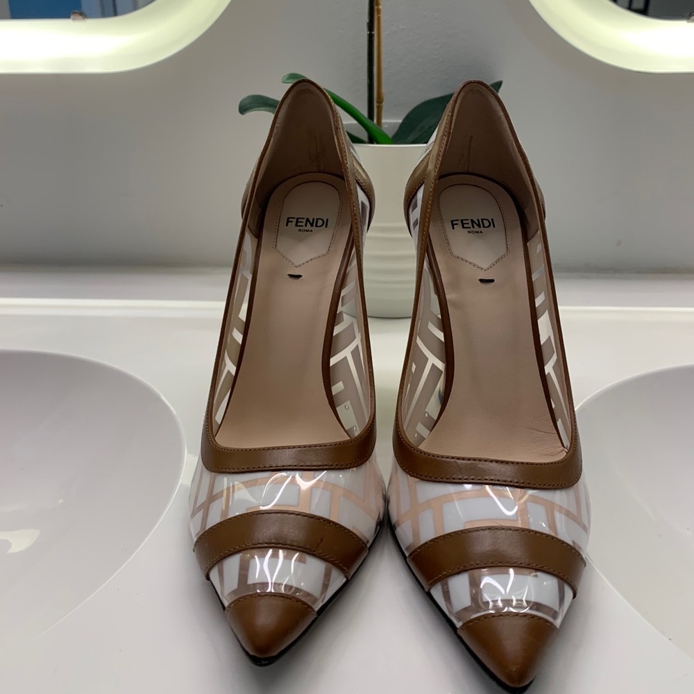 Original fendi heels. Used 1x, lightly used.
